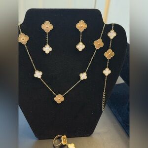 4 pieces  Gold and Cream Floral Jewelry Set
